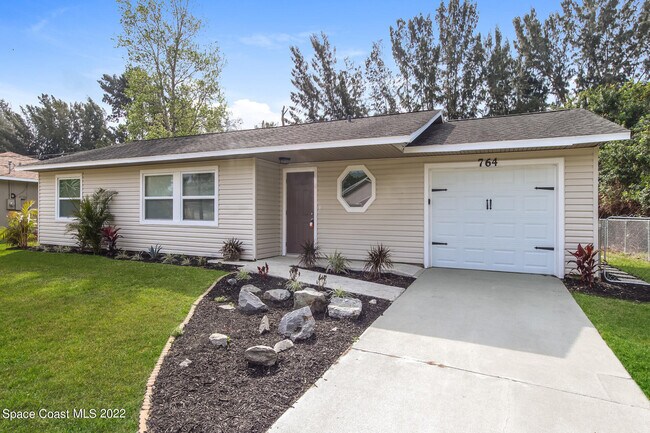 Photo - 764 Gelaso St SW