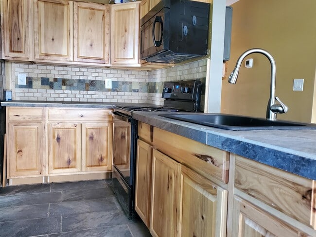 Photo - 817 Rockbridge St