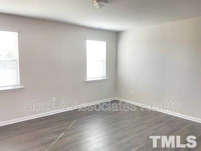 Photo - 132 Montasel Ct