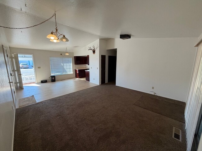 1404 James Rd Unit 1