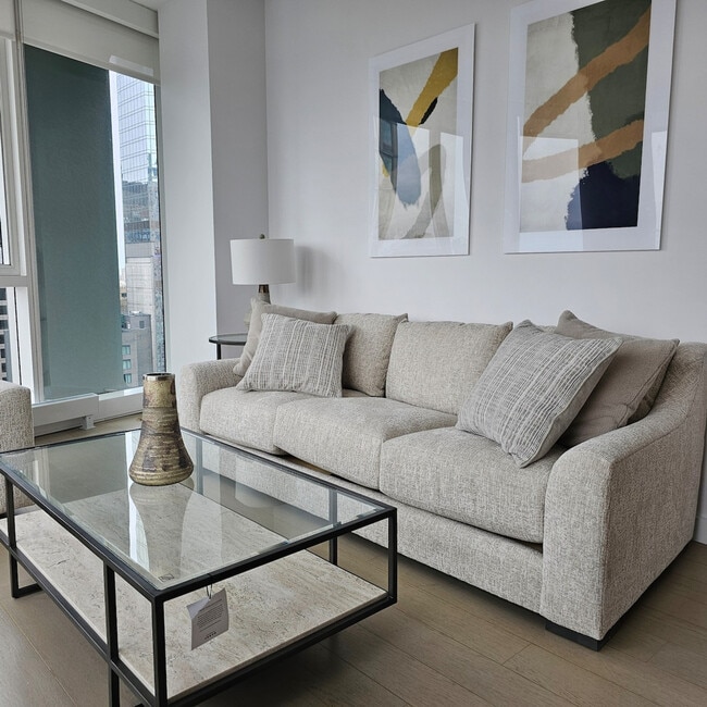 Photo - 1626 Broadway-SI ID1461706P Unit SI ID1461706P