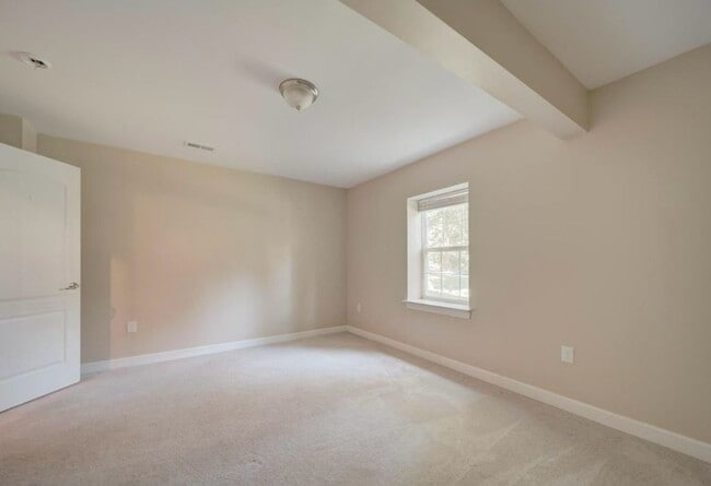 Photo - 18413 Cedar Dr