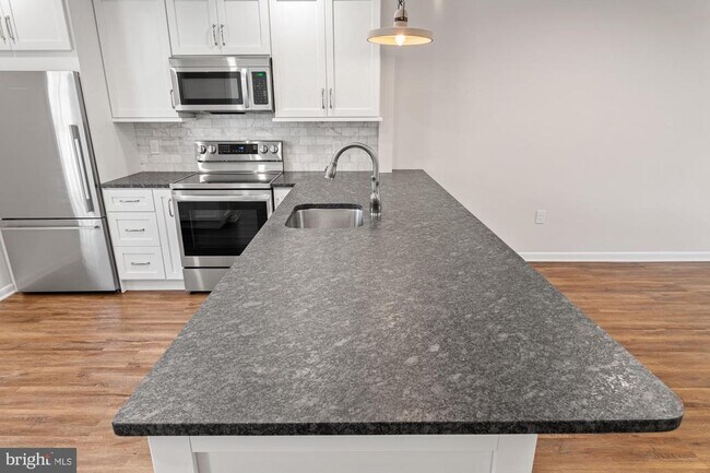 Photo - 106 Valley Stream Cir