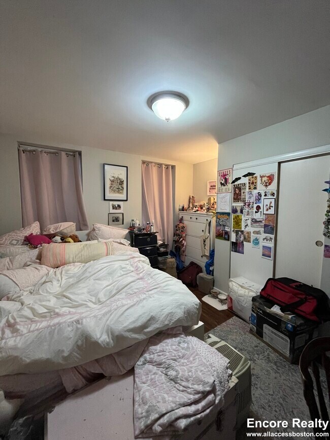 Photo - 153 Salem St Unidad 13