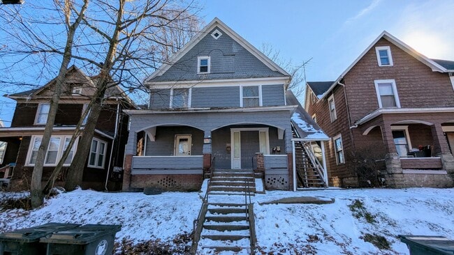 Building Photo - Schonfeld Holdings, LLC (916 6th St) Unit 2