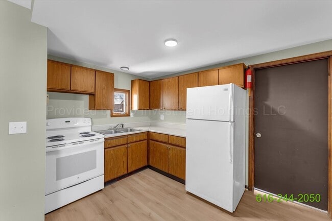 Photo - 110 W Elm St Unit 1