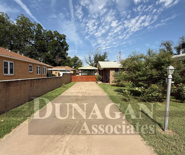 Partially Furnished 2 Bedroom - Partially Furnished 2 Bedroom House