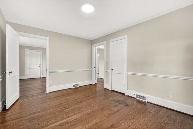 Photo - 920 N Market St Unit 1