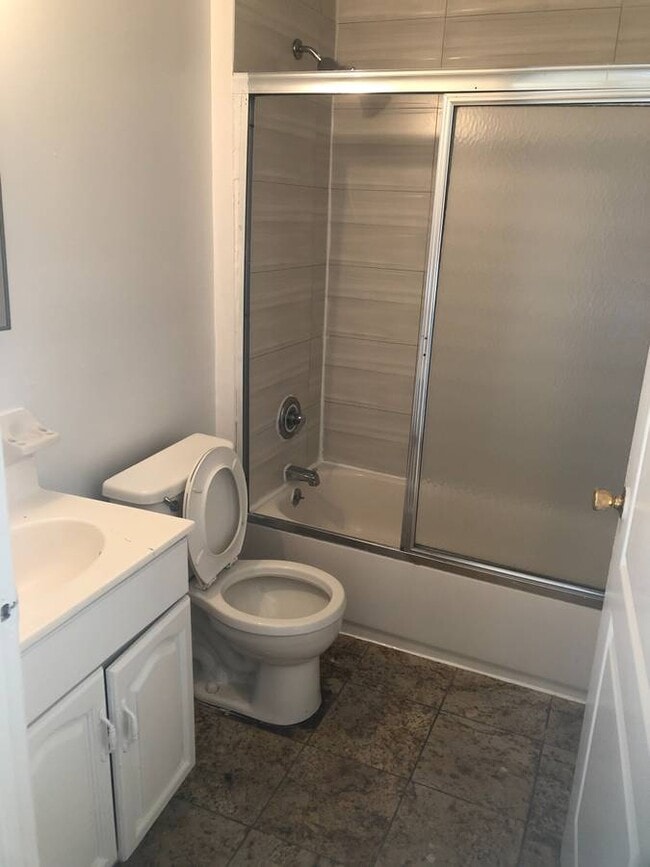 Photo - 46-25-25 Queens Blvd Unidad SUITE #5F