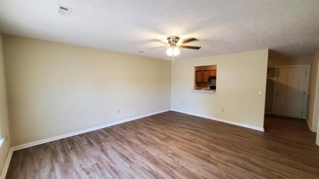 Photo - 1154 Micha Way