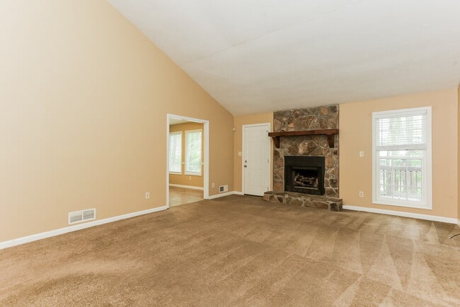 Photo - 520 Gregory Manor Dr SW