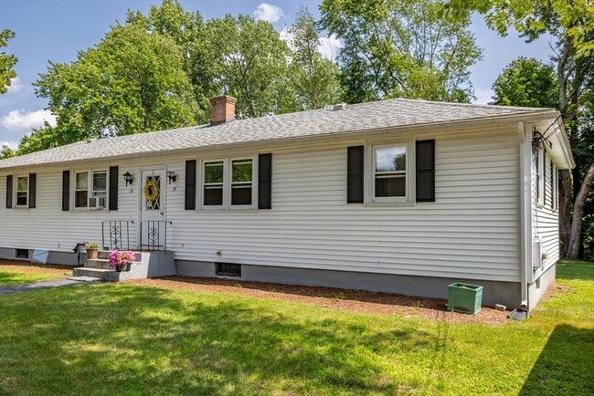 Photo - 15 Genetti St