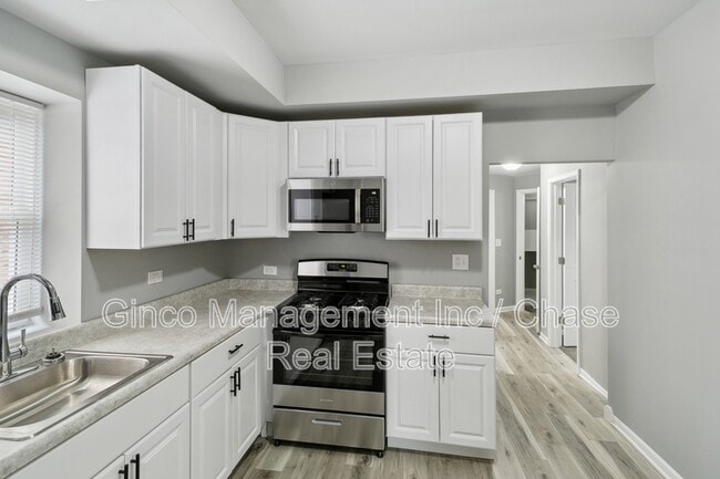 Photo - 9305 S Homan Ave