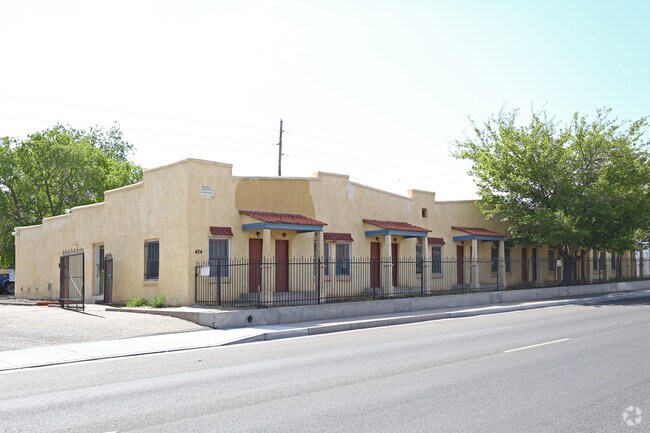 Broadway Apartments - Broadway Apartments