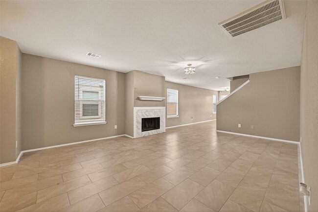 Photo - 2918 Latch Ln