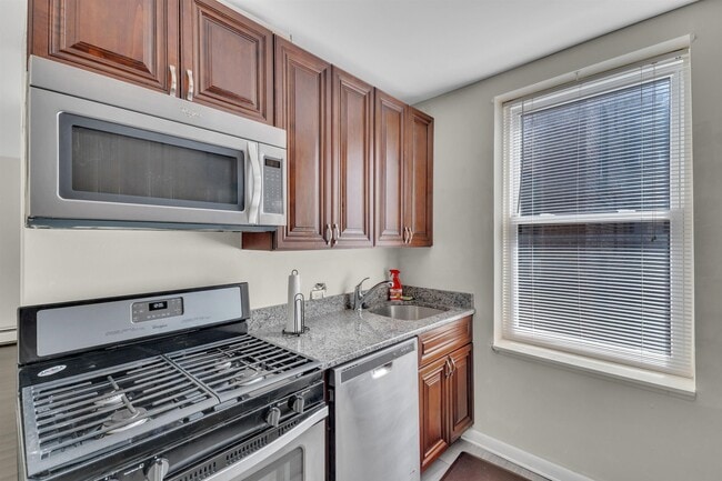 Photo - 787 Summit Ave Unidad 7