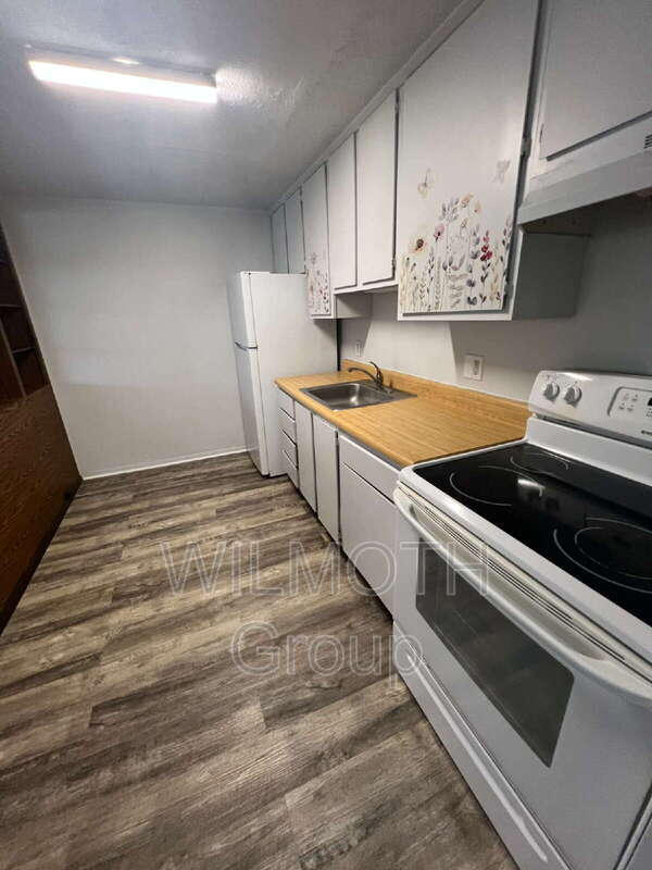 Photo - 2000 Indianapolis Rd Unit 104