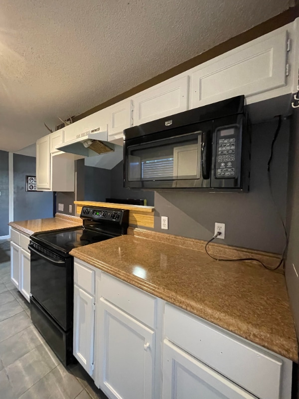 Photo - 2169 Estate Cir House