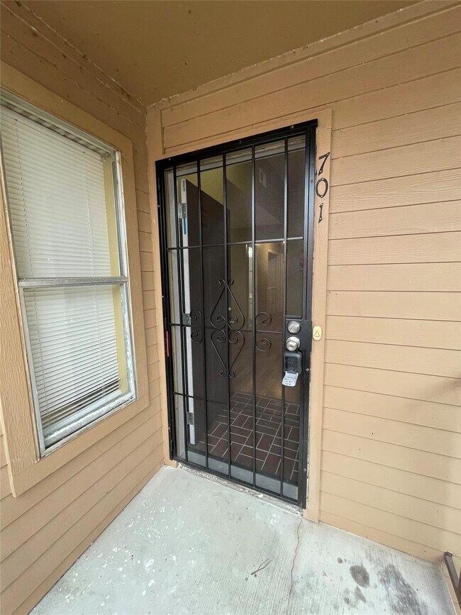 Photo - 10555 Turtlewood Ct