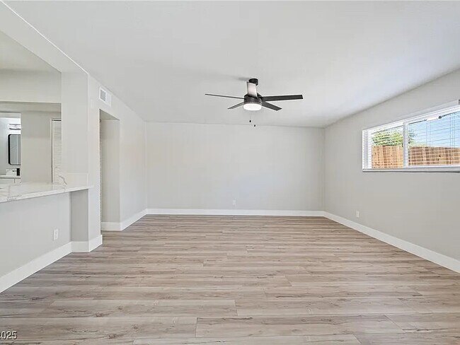 Photo - 2221 Ellis St