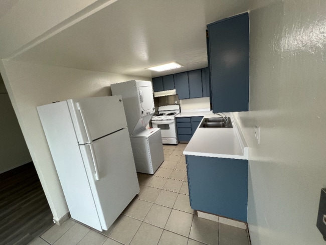 Photo - 240 Holly St