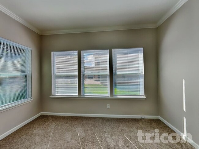 112 Tilton Dr
