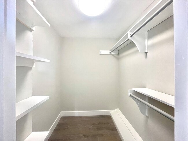 Building Photo - 7119 S Gessner Rd Rental