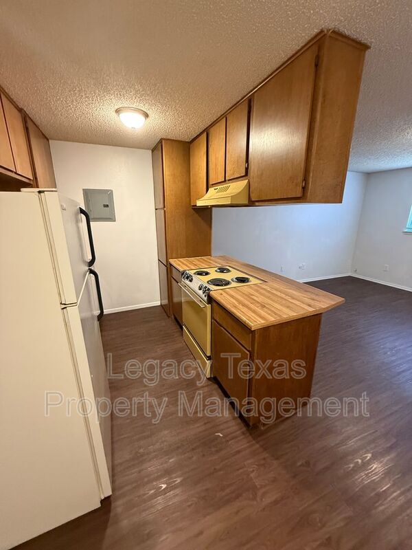 Photo - 1708 Short St Unit B