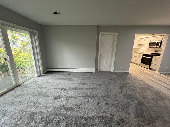 Building Photo - Sturbridge Village Rental