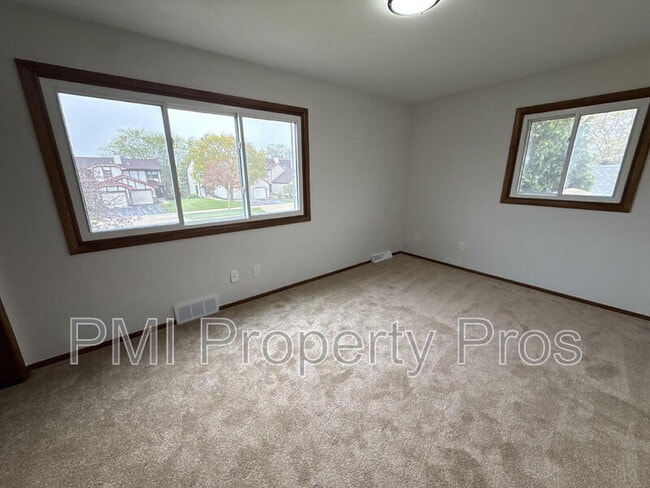 Photo - 8148 S 88th St