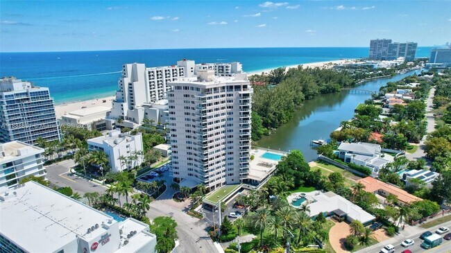 Photo - 3000 Holiday Dr Unit 306