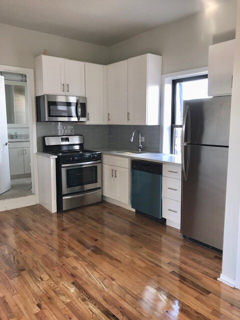 Photo - 1351 W Roscoe St Unit #4