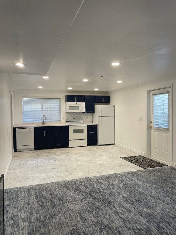 1053 Barton Ct Unidad Bsmt