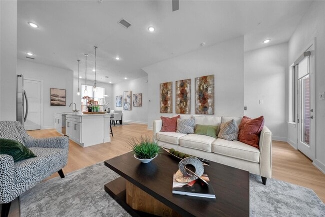 Photo - 13351 Goodland St