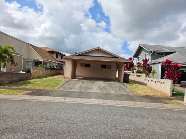 3 Bed | 2 Bath | w/Carport in Mililani - 3 Bed | 2 Bath | w/Carport in Mililani House