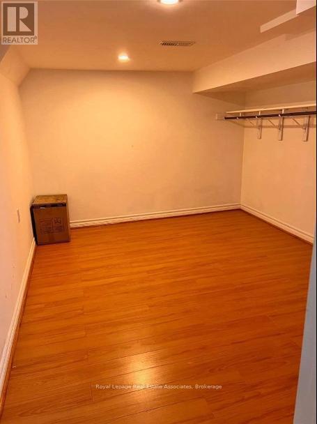 Photo - 11 Zeng Cheng Dr