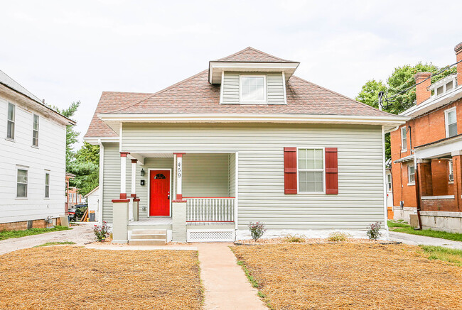 Photo - 459 S Main Ave Townhome