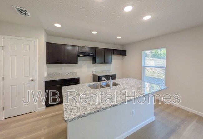 Photo - 1737 W 30th St