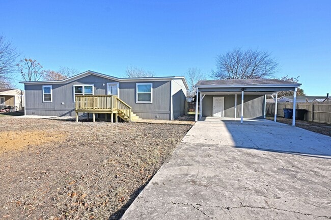 Building Photo - 1358 Bartels St