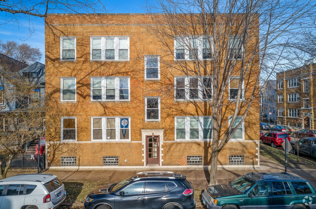 Building Photo - 3804 N Marshfield Ave Unit 3808-2 Rental