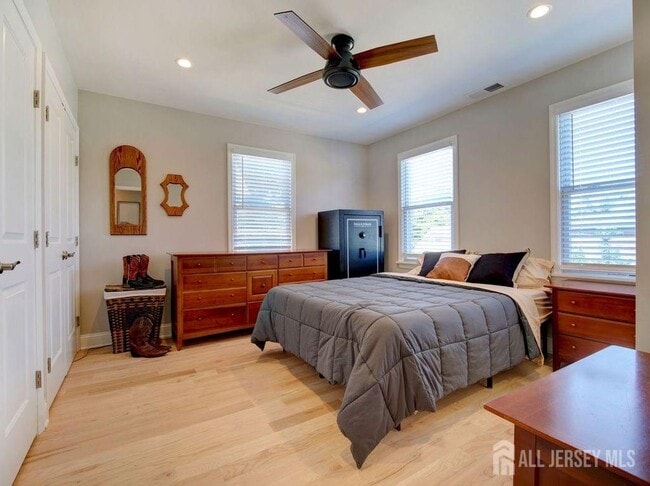 Photo - 20 Booream Ave