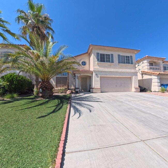 Photo - Beautiful 2-Story Home with Pool, Waterfall & Spacious Open Floor Plan!