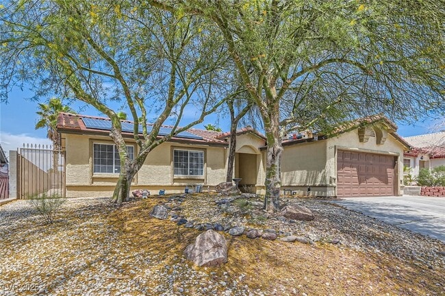 Photo - 924 Clubview Dr House