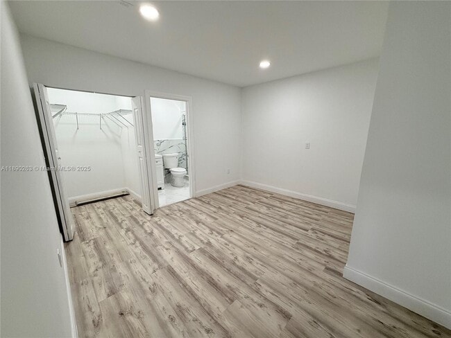 Photo - 4345 Vicliff Rd Unit 4345