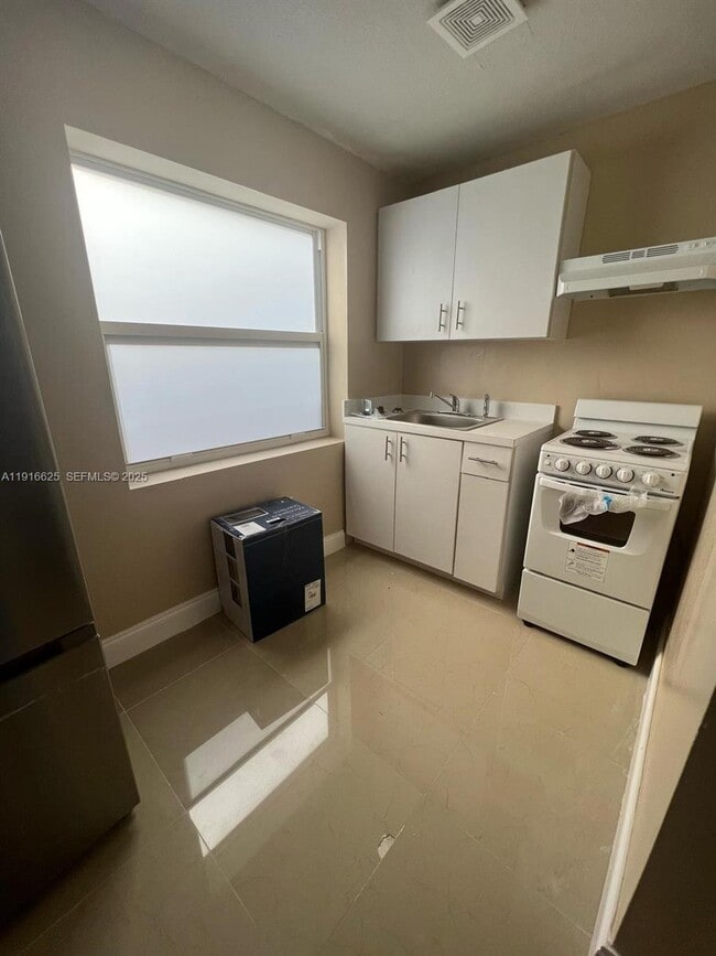 Photo - 4121 SW 20th St