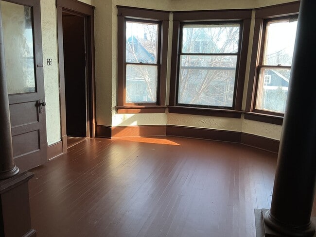 Photo - 2513-2515 N Holton St Unidad Upper