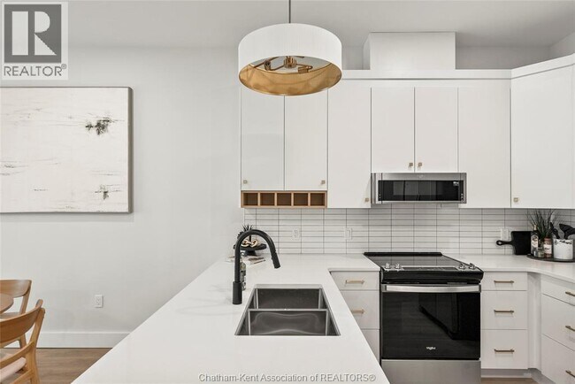 Photo - 364 Grand Ave E Unit 304