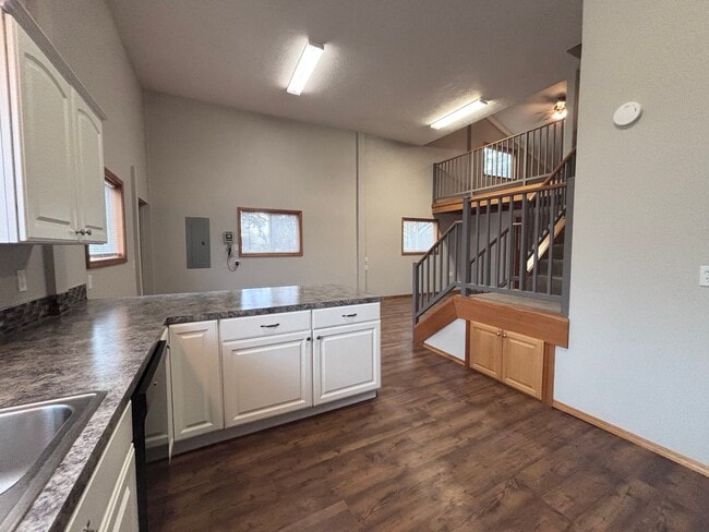 Photo - 1420 SE Township Rd