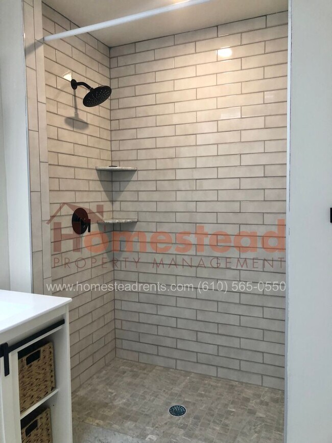 Photo - 137 E Spring Ave Unit Apt 2R