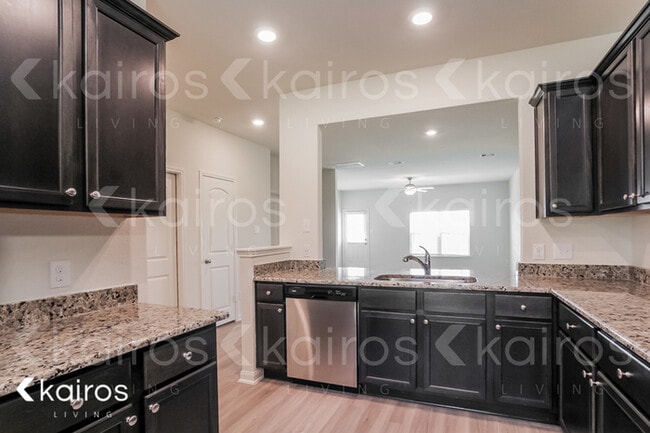 Photo - 10730 Hillside Creek Dr